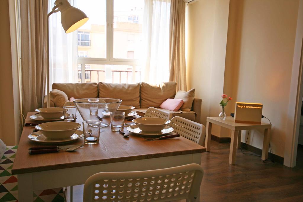 Apartament Acosta Malaga Zewnętrze zdjęcie