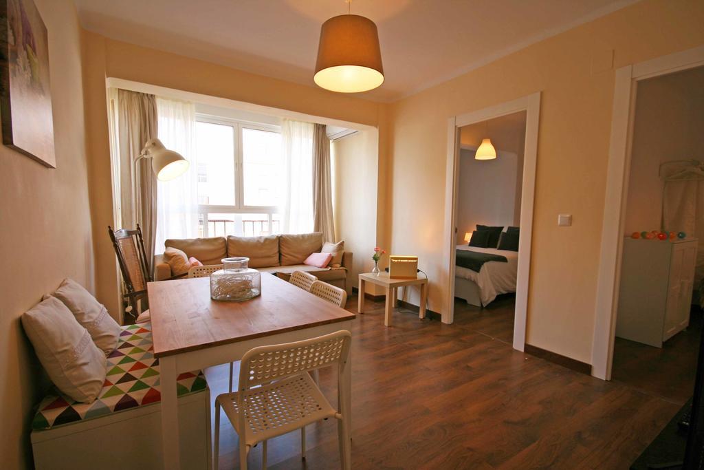 Apartament Acosta Malaga Zewnętrze zdjęcie